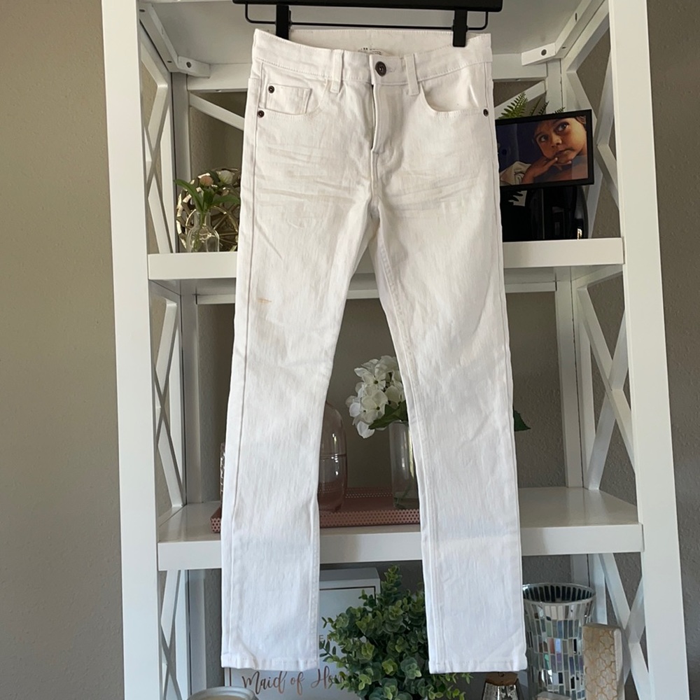 bNWOT H&M boys white straight fit jeans - sz 8 - 9